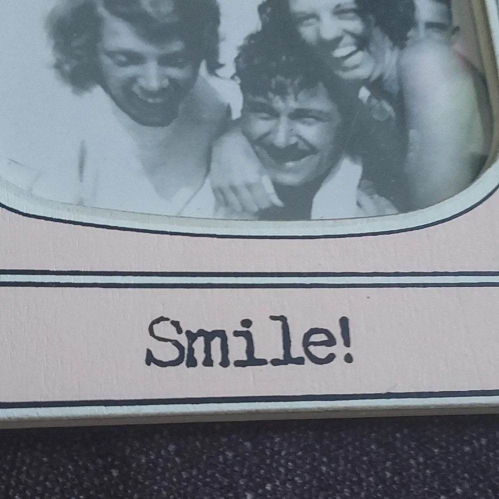 TV frame  pink white  